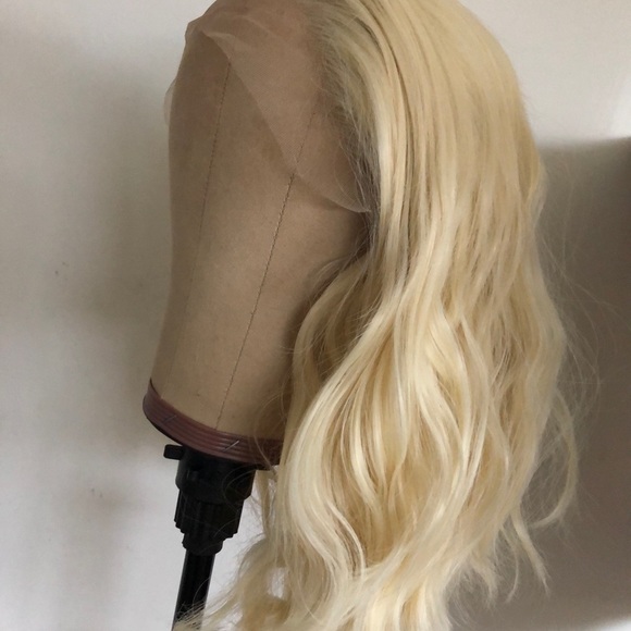 ✨HP 1/10 Beth Short Wavy Blonde LACE FRONT Wig*NWT main image 6